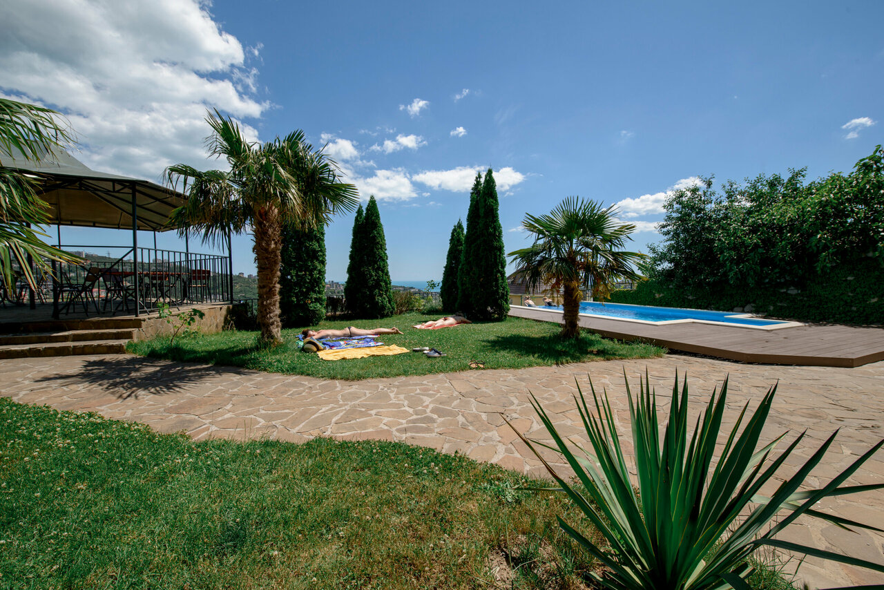 Гостевой дом Над морем Ялта-11