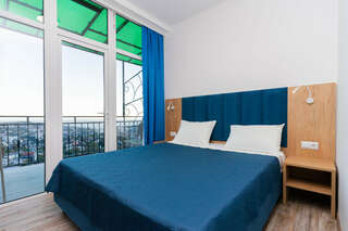 Гостевой дом Над морем Ялта 1-к студия пентхаус-5