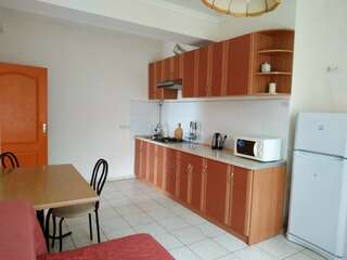 Гостевой дом Над морем Ялта 2-к студия без балкона-3