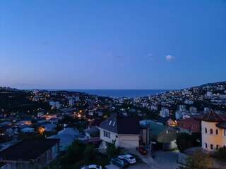 Гостевой дом Над морем Ялта 2-к студия с балконом-8