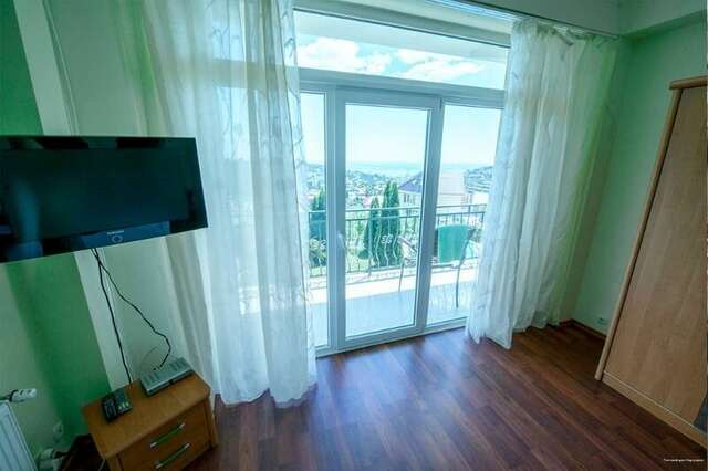 Гостевой дом Над морем Ялта-94