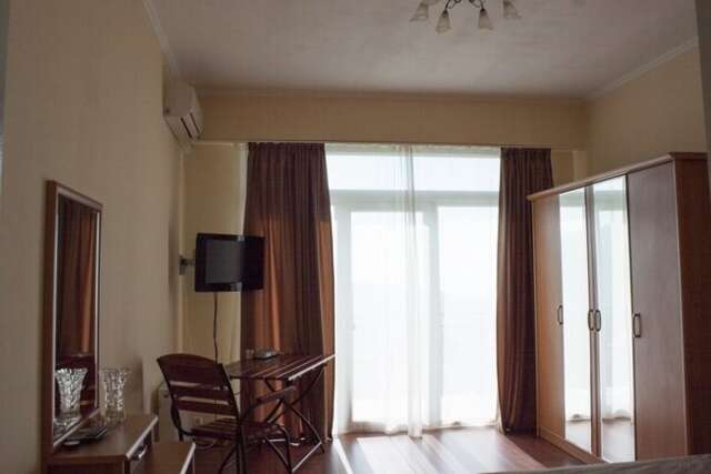 Гостевой дом Над морем Ялта-19